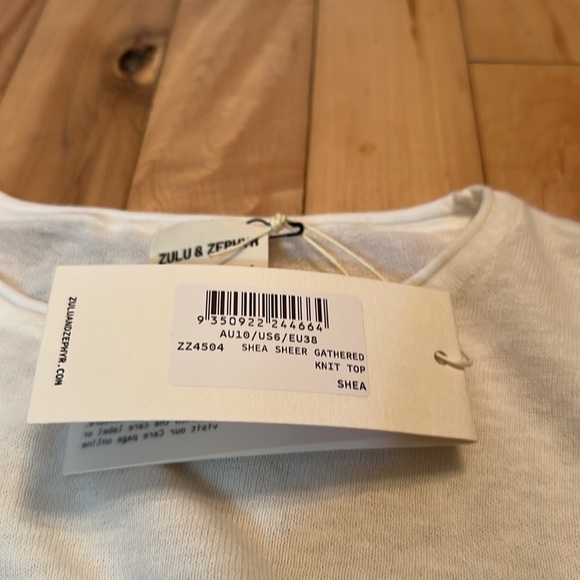 BNWT Zulu & Zephyr Sheer Gathered Knit Top - Picture 4 of 8